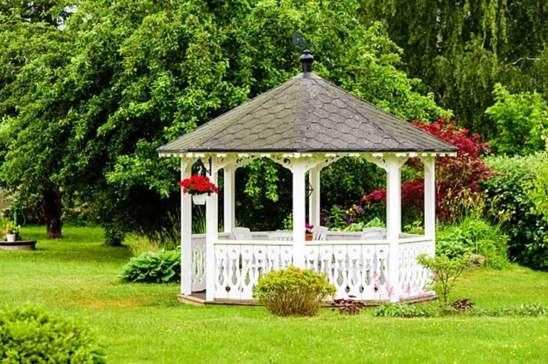 Outdoor Living Kits: The Ultimate Guide to Creating Functional Outdoor Spaces