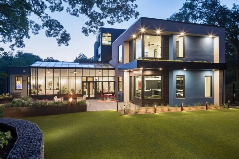 Vale Garden Conservatories – Luxury Bespoke Glass Structures for Elegant Living